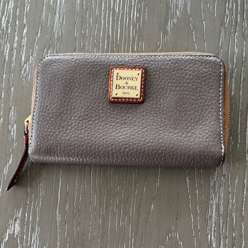 Dooney & Bourke Gray Leather Wallet